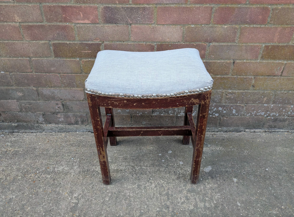 Low Bar Stool